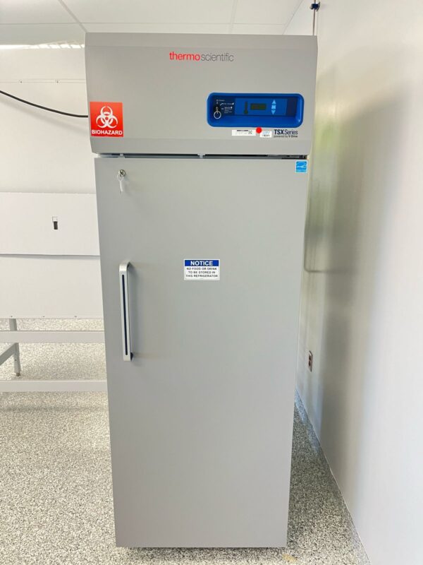 Thermo Scientific TSX2305SA Lab Refrigerator
