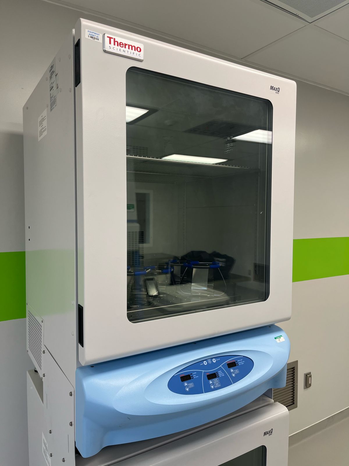 Thermo Scientific MaxQ 6000 Shaking Incubator