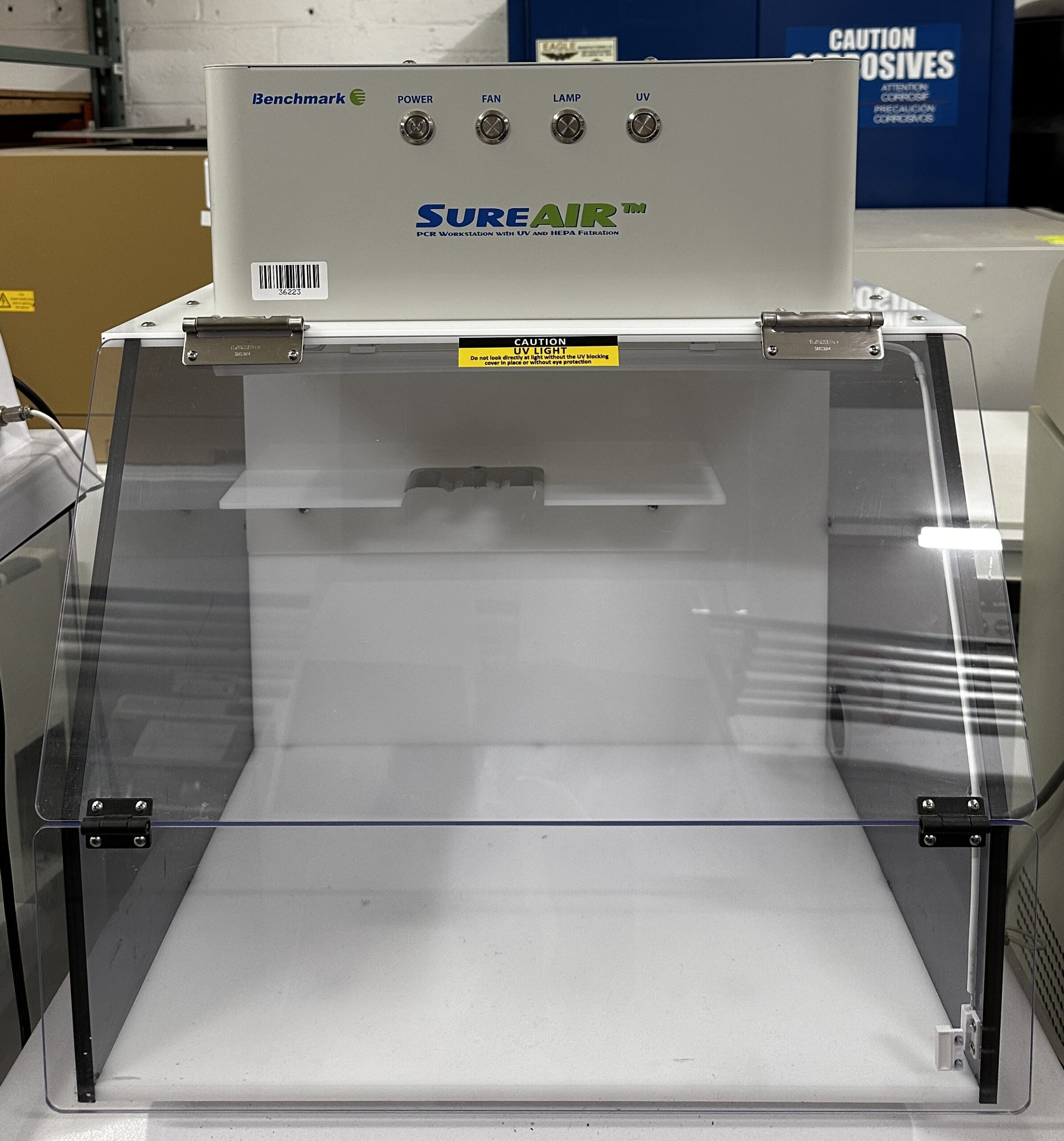 Benchmark Scientific B5200 PCR Workstation