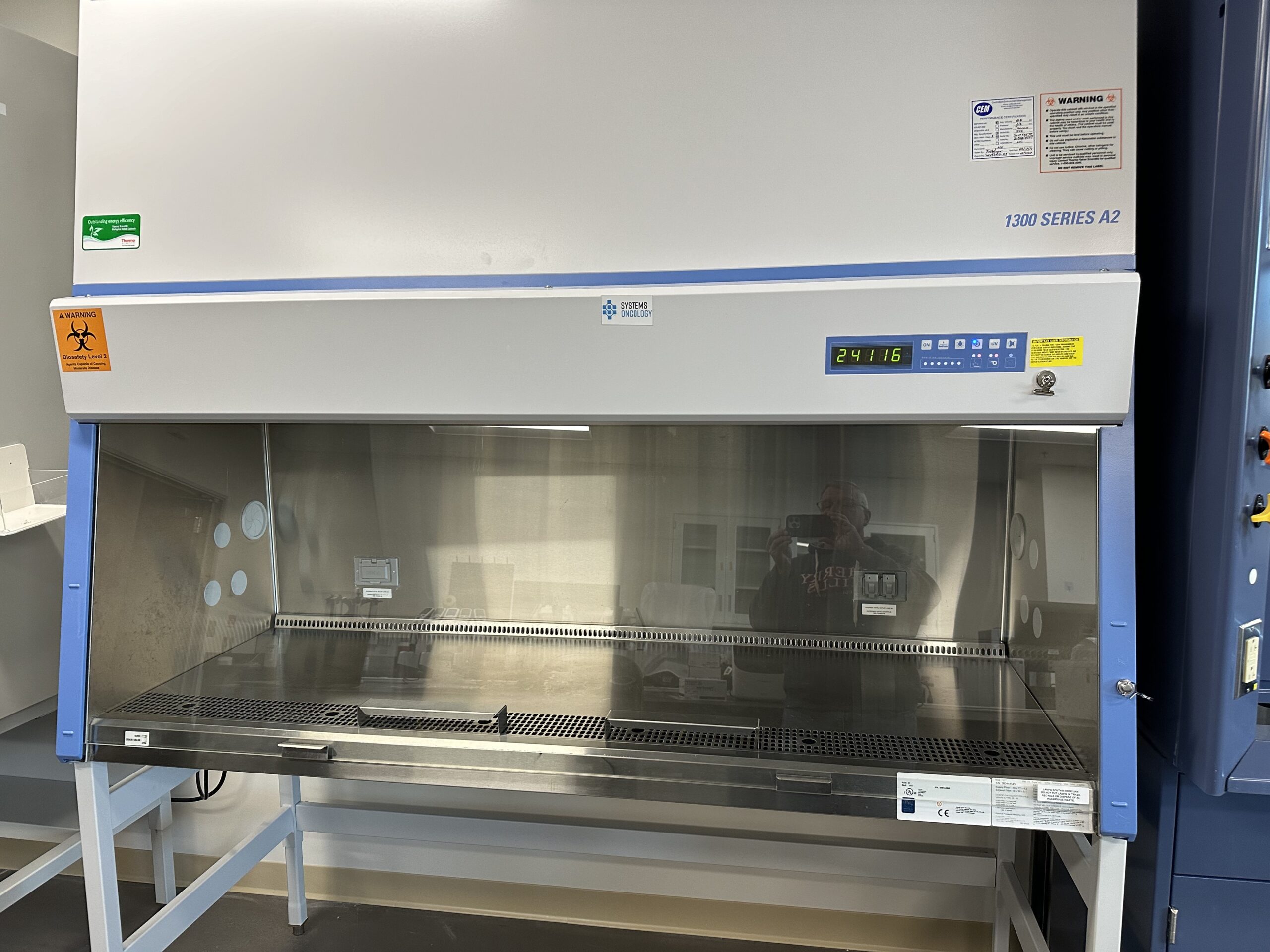 Thermo Scientific 1300 Series A2 Biosafety Cabinet