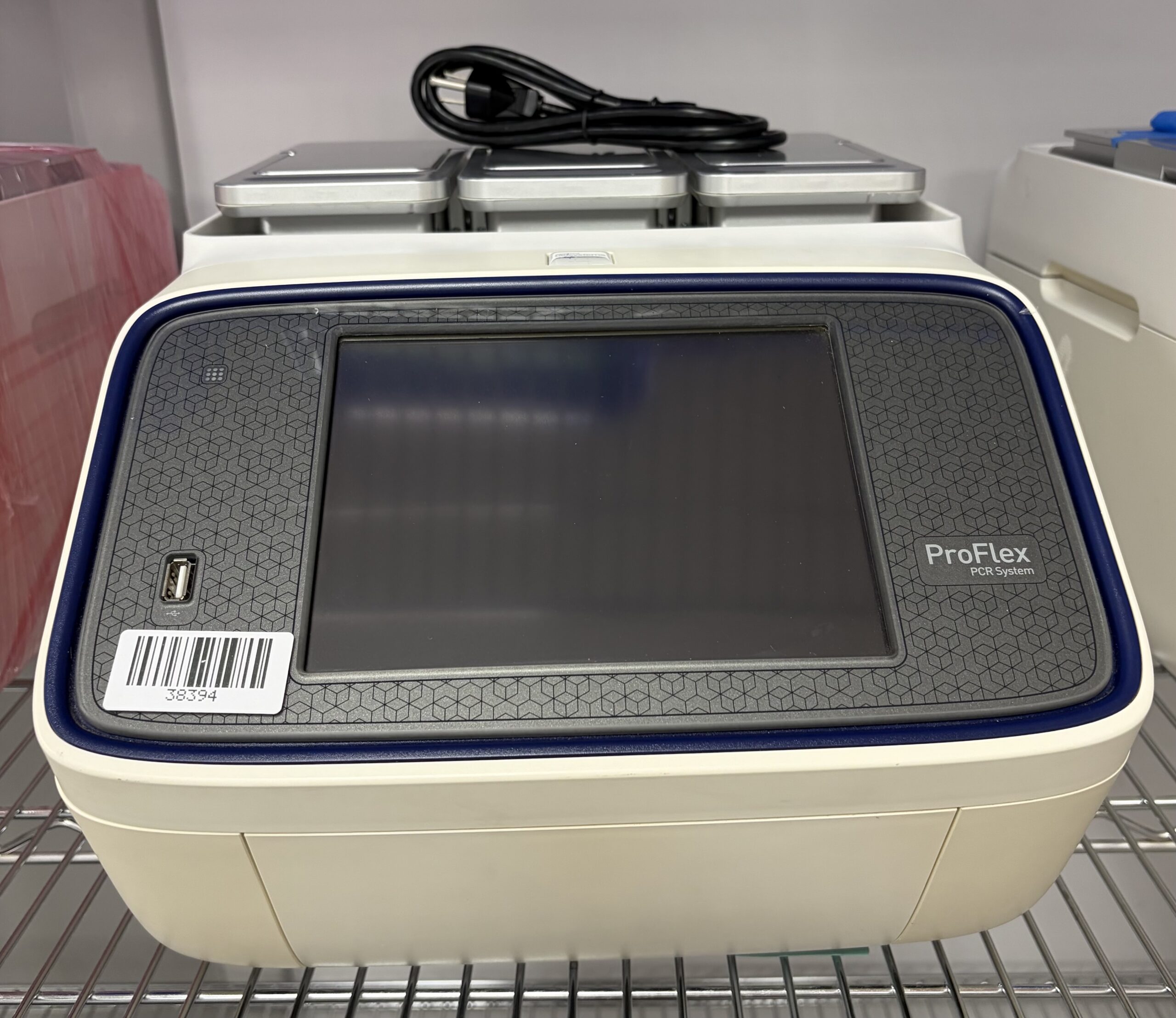 Applied Biosystems Proflex Base PCR System with 3x32 blocks PCR / Thermal Cycler