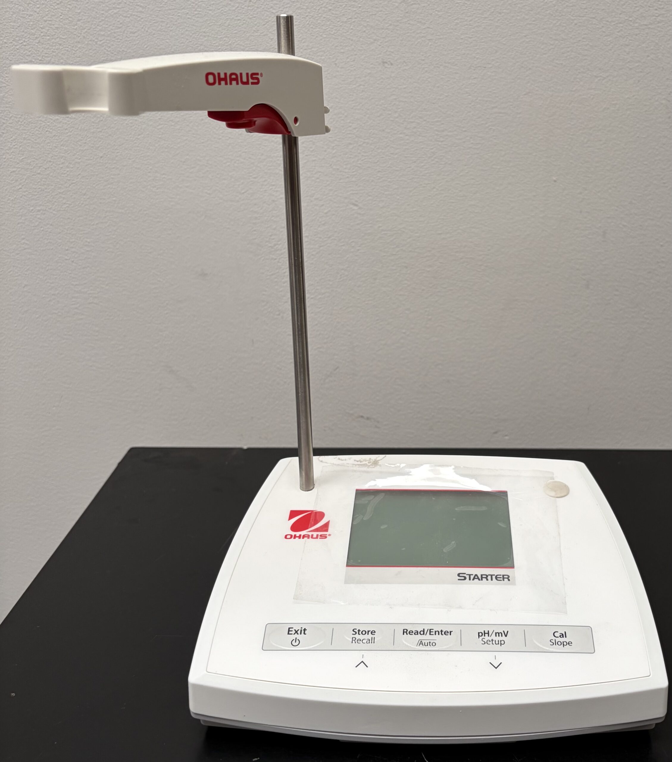 Ohaus ST2200666 pH Bench Meter