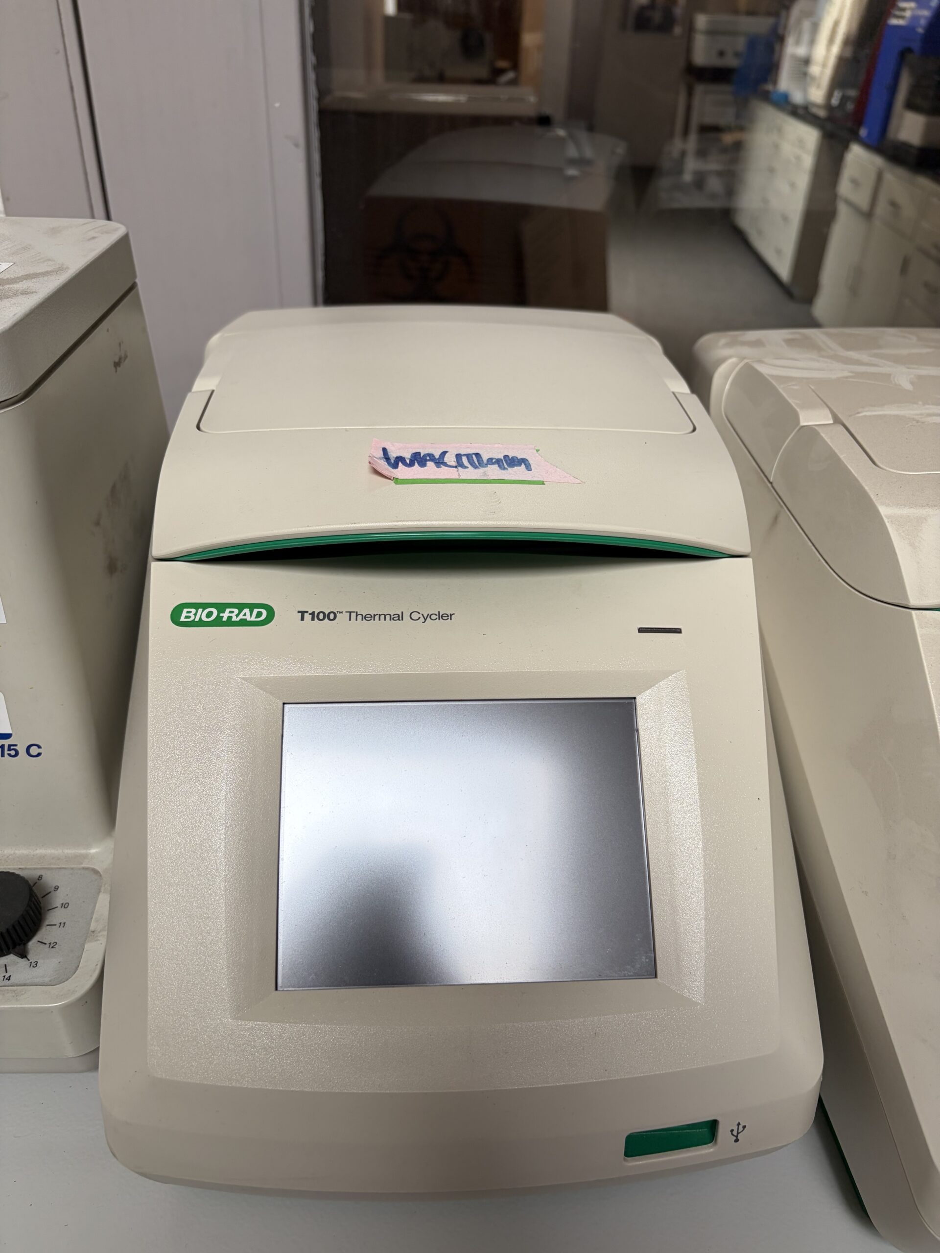 Bio-Rad T100 Thermal Cycler PCR / Thermal Cycler