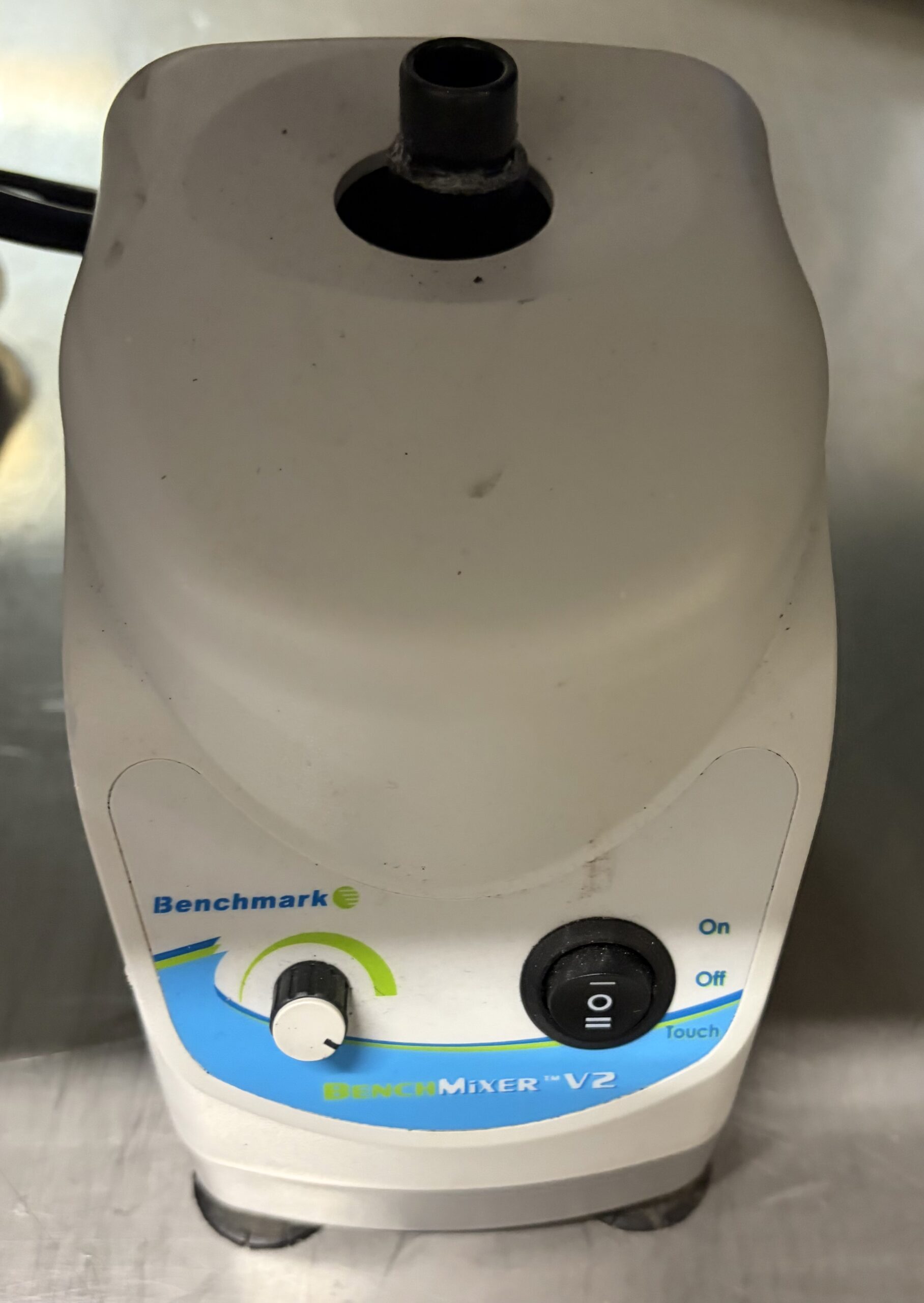 Benchmark Scientific BenchMixer V2 (BV1003) Mini Vortex Mixer